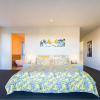 Отель Holiday Home Vogue Living @ Hope Island Resort, фото 4