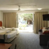 Отель Whitehaven Beachfront Holiday Units, фото 3