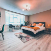 Отель Modern 3 Ground Floor Parking And Garden, фото 11
