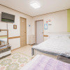 Отель Jeju Gogung Pension-type Guest House, фото 3