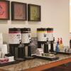 Отель Hampton Inn & Suites Greenfield, фото 14