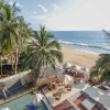 Отель Sapphire Seas Beachfront Villas, фото 30