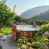 Отель Suite Lia - Private Room with garden and tub close to Villa Eva e Cimbrone, Ravello, фото 17