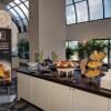 Отель Embassy Suites by Hilton West Palm Beach Central, фото 13
