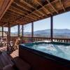 Отель Majestic Point Lodge 5 Bedroom Mountain View Home with Hot Tub, фото 16