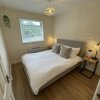 Отель Charming 2-bed Apartment in Danbury, Essex, фото 3