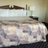 Отель Regency Inn & Suites West Springfield, фото 16