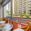 Отель Waikiki Gem - Two Bedroom Condo, фото 8