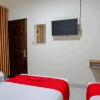 Отель RedDoorz near Living Plaza Purwokerto, фото 10