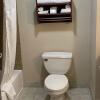 Отель Holiday Inn Express Hotel & Suites Niagara Falls, an IHG Hotel, фото 9