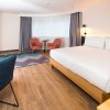 Отель Hampton by Hilton London Park Royal, фото 4