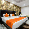Отель OYO Flagship 5179 Hotel Noida Saffron, фото 22