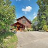 Отель Peaceful Serenity W/ Private Hot Tub & Game Room 4 Bedroom Cabin, фото 7