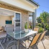 Отель Newcastle Short Stay Apartments - Adamstown Townhouses, фото 9