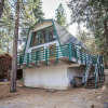 Отель Three Bears Cabin 1574 by RedAwning, фото 9