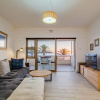Отель Beautiful Lock up and go in Sea Point With Ocean Views Sundowner Views, фото 17
