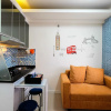 Отель Comfort 2BR with Pool View Green Pramuka City Apartment, фото 4