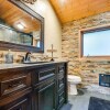 Отель Spacious Packwood Cabin w/ Hot Tub - Near River, фото 4