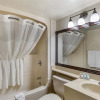 Отель Quality Hotel & Suites Montreal East, фото 24