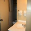 Отель Two Rivers Inn East, фото 10