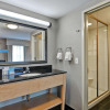 Отель Hampton Inn & Suites Raleigh/Crabtree Valley, фото 9