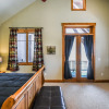Отель Glacier Paradise 5 Bedroom Townhome, фото 7