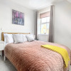 Отель Greenwich Court - Modern Windsor 1 bed flat, with gated allocated parking., фото 5