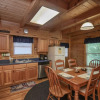 Отель Morning Mist by Heritage Cabin Rental, фото 12