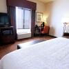 Отель Hampton Inn & Suites Grand Forks, фото 4