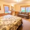 Отель Castle Mountain Lodge, фото 2