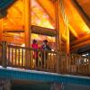 Отель Snow Creek Cabins by Fernie Lodging Co, фото 16