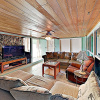 Отель Tropical Oasis - 3 Minutes To Beach Home, фото 11