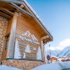 Гостиница Big Family Chalet With Jacuzzi в Эсто-Садке