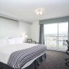 Отель Sandman Hotel & Suites Kelowna, фото 2