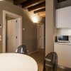 Отель Myplace Piazze Di Padova Duplex Apartment Via Dei Da Carrara, фото 2