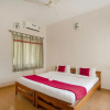 Отель OYO 12433 Home Sea View 2BHK Near Rock Beach, фото 3