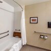 Отель Comfort Suites Near Six Flags Magic Mountain, фото 45