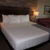 Отель La Quinta Inn & Suites by Wyndham Bloomington, фото 21