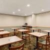 Отель Country Inn & Suites by Radisson, Frackville (Pottsville), PA, фото 12