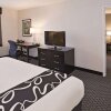 Отель La Quinta Inn & Suites by Wyndham Las Vegas Summerlin Tech, фото 33