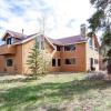 Отель Western Lodge-Style Home, фото 16