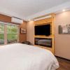 Отель Solitude Moose Room 102 - Estes Park 1 Bedroom Studio by RedAwning, фото 16
