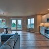 Отель Airy Home Near Anacortes w/ San Juan de Fuca Views, фото 22