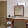 Отель Quality Inn & Suites, фото 10