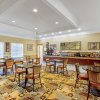 Отель La Quinta Inn & Suites by Wyndham Mobile - Tillman's Corner, фото 2