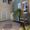 Отель 2000 Court Ave 4 Bedrooms 2 Bathrooms Home, фото 16