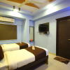 Отель OYO 9240 Hotel Crystal Inn, фото 6