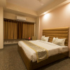 Отель OYO 8307 Hotel Garden View, фото 7