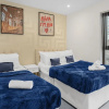 Отель Comfyluxe 2bed 2bath,central,sleeps7,arcademachine, фото 6