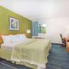 Отель Days Inn & Suites by Wyndham Bridgeport - Clarksburg, фото 3